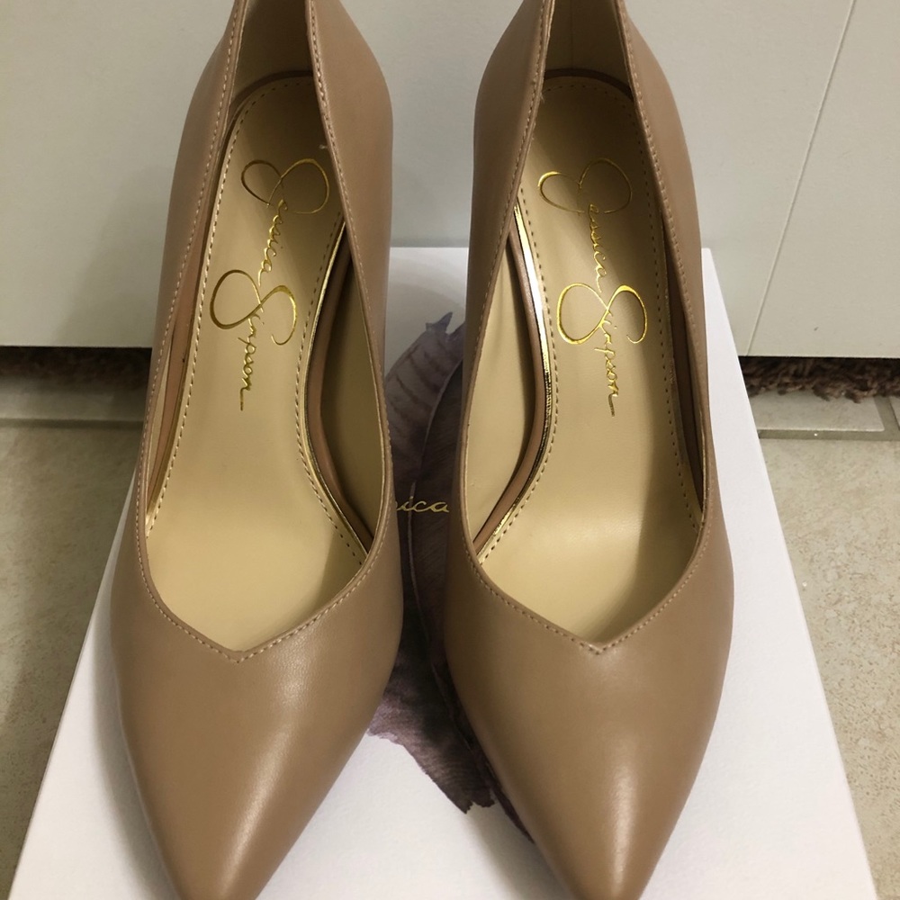 Jessica Simpson Pumps